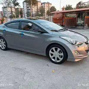 Hyundai Avante, 2013