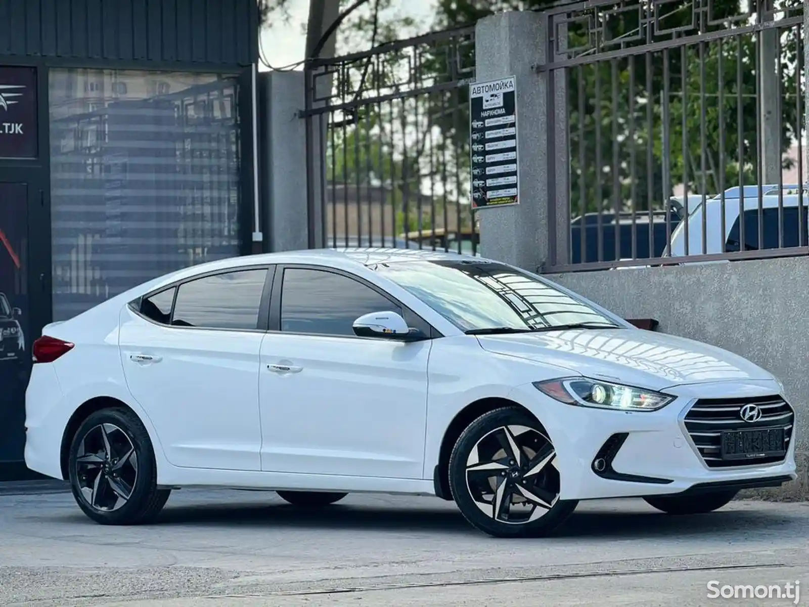 Hyundai Elantra, 2017-8