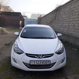 Hyundai Avante, 2012