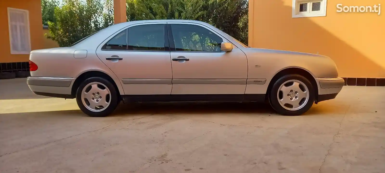 Mercedes-Benz E class, 1998-4