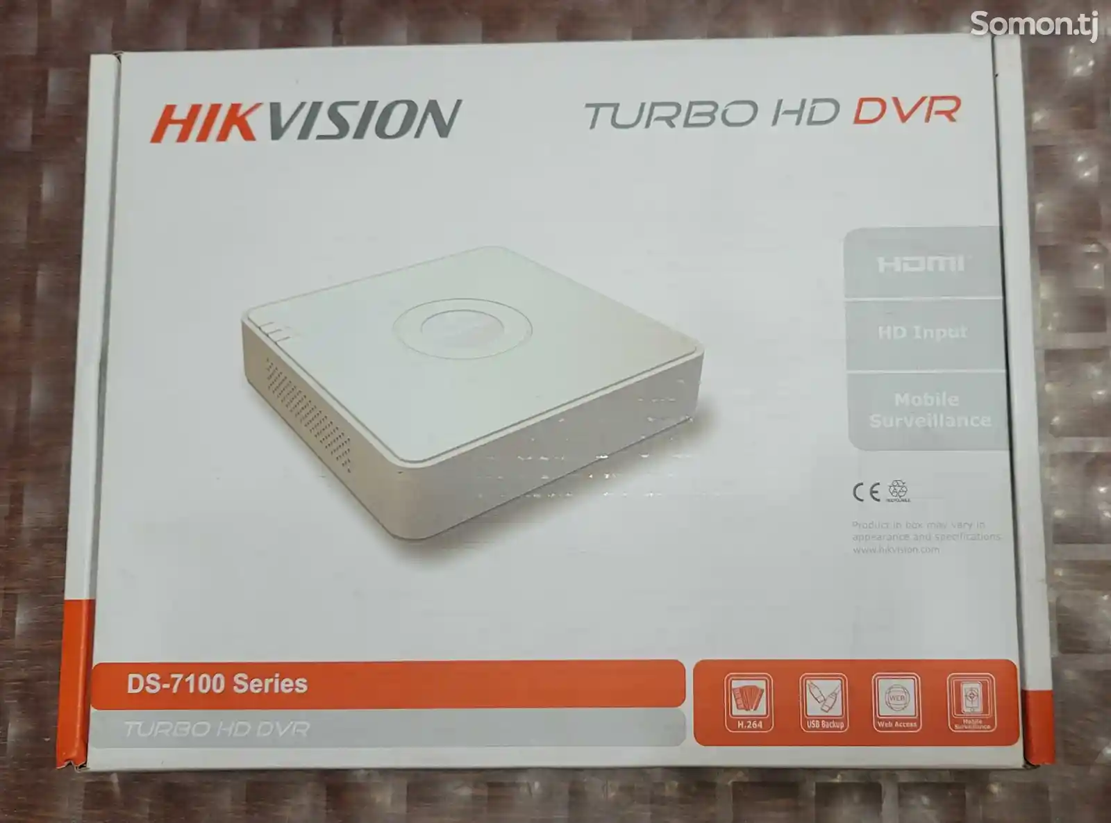 Видеорегистратор Hikvision DS-7100-1