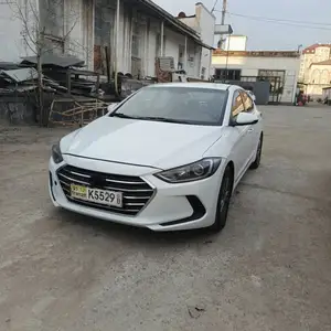 Hyundai Elantra, 2017