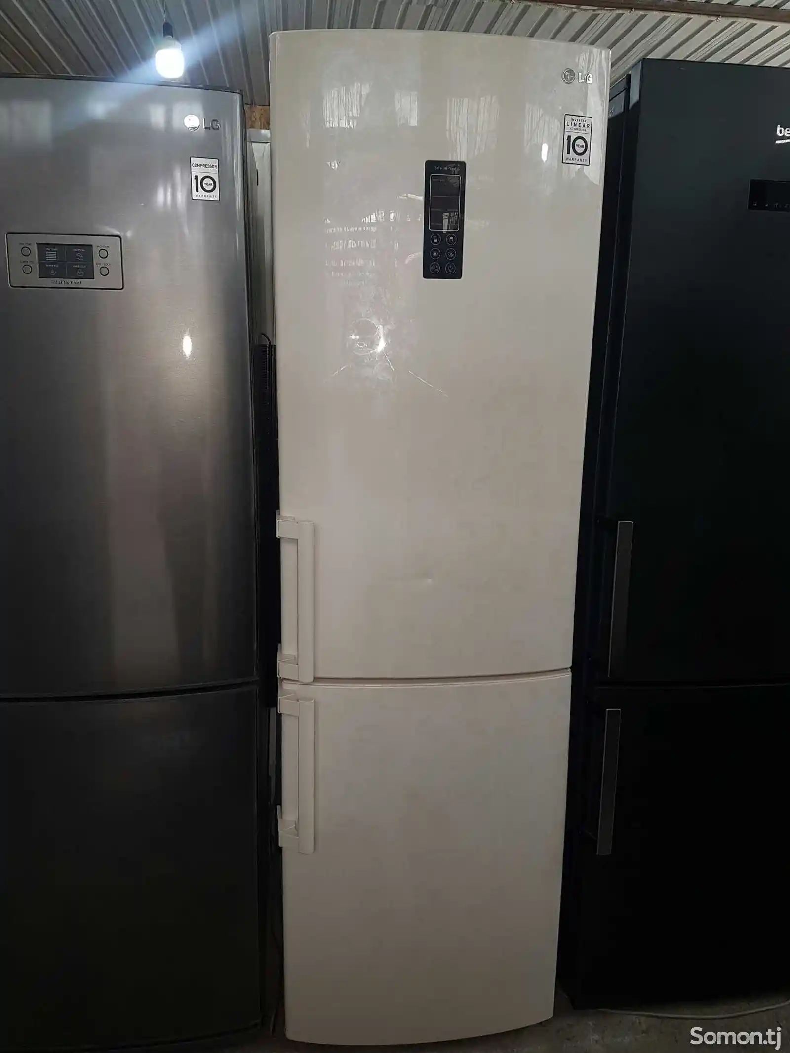Двухкамерный холодильник LGno frost с сенсорным дисплеем-1