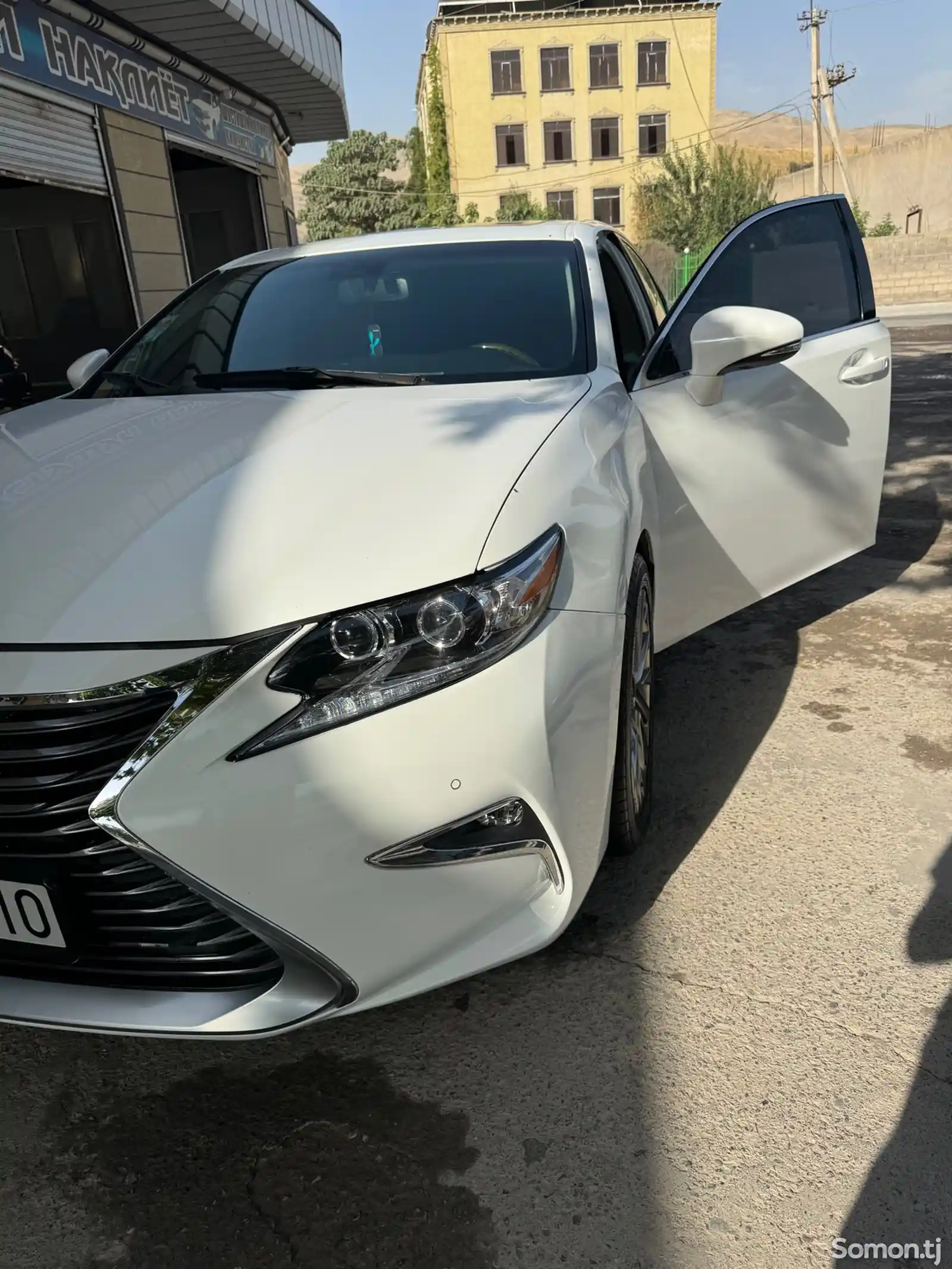 Lexus ES series, 2013-1