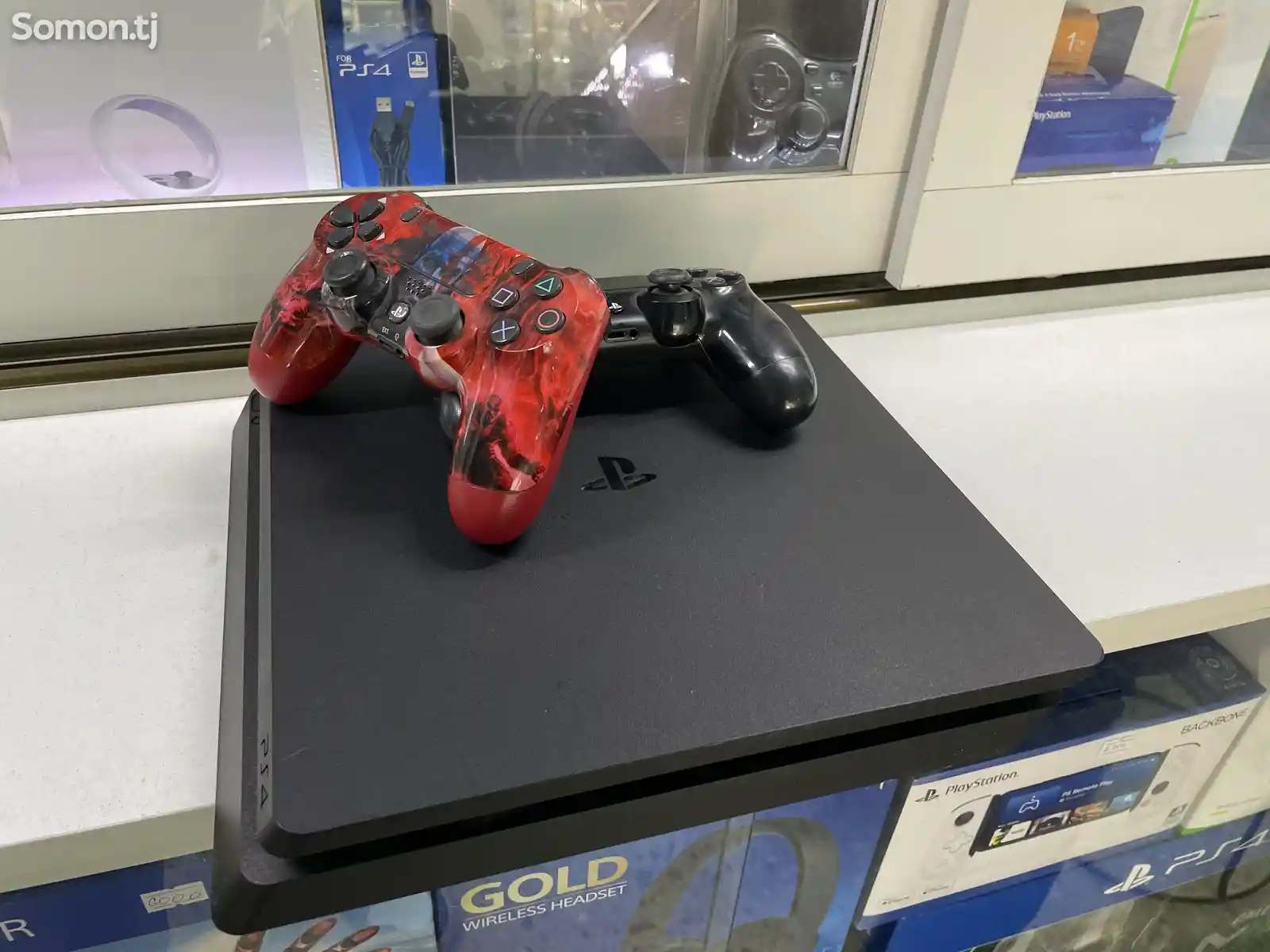 Игровая приставка PlayStation 4 SLIM-1