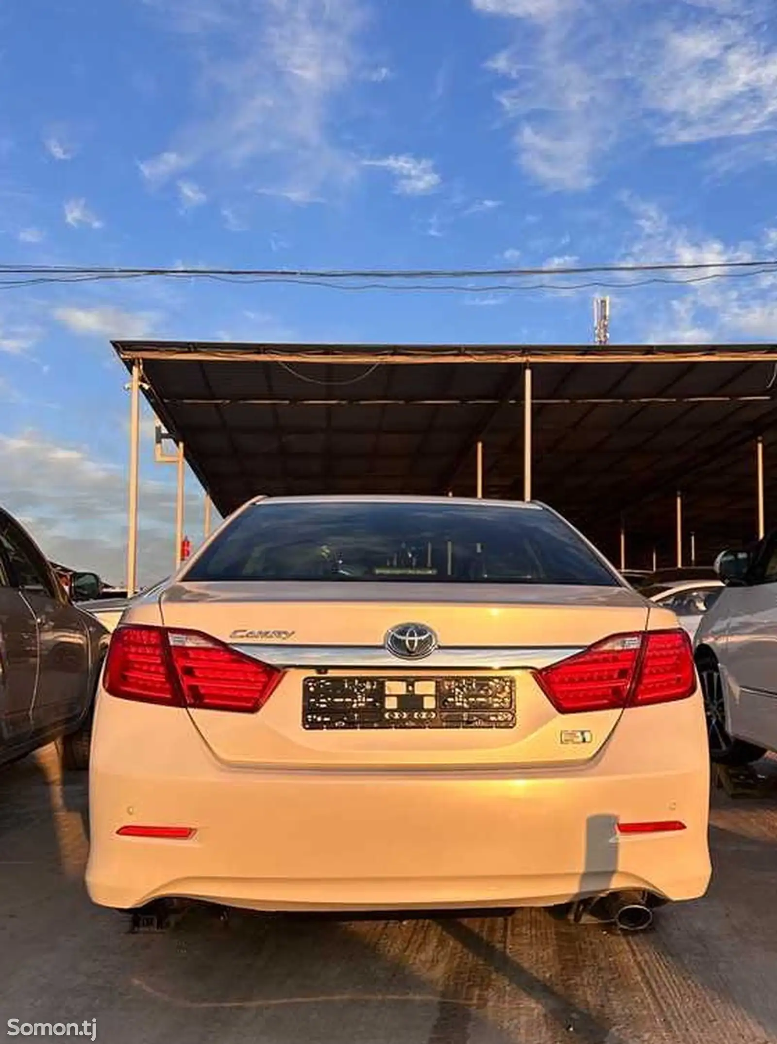 Toyota Camry, 2012-1