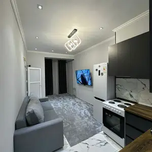 3-комн. квартира, 18 этаж, 85 м², Садбарг, Пайкар, Шохмансур