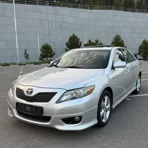 Toyota Camry, 2011