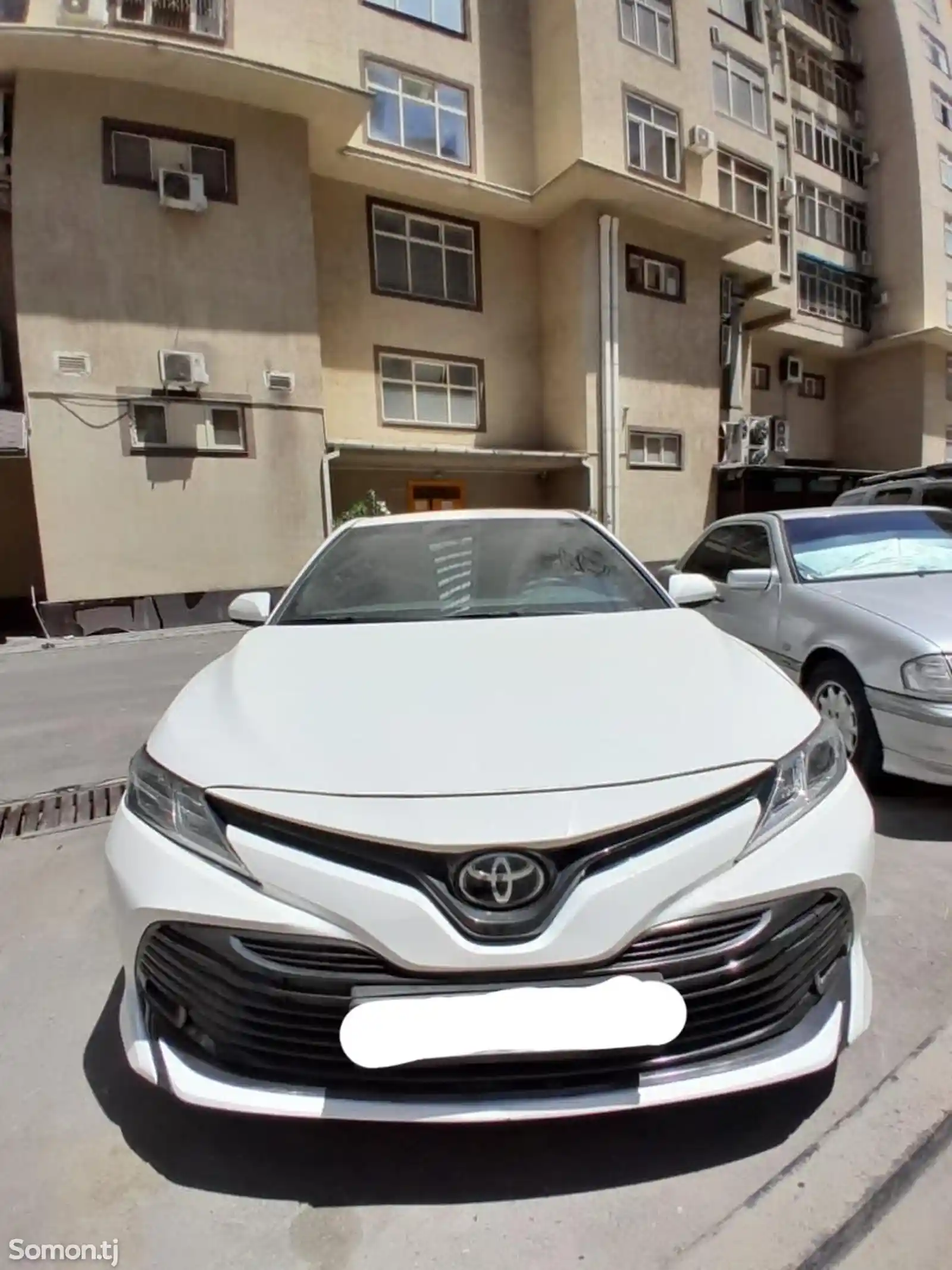 Toyota Camry, 2018-1