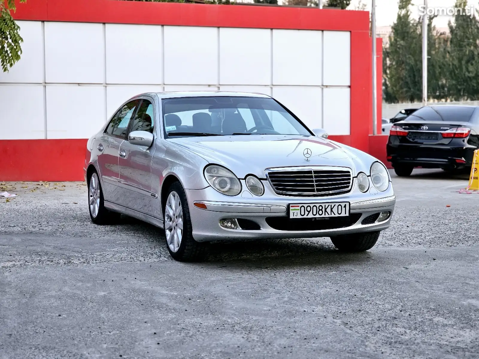 Mercedes-Benz E class, 2002-3