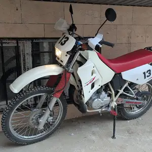 Горный мотоцикл Yamaha Dt125R