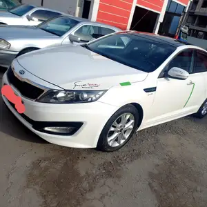 Kia K5, 2011