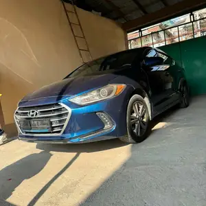 Hyundai Elantra, 2017