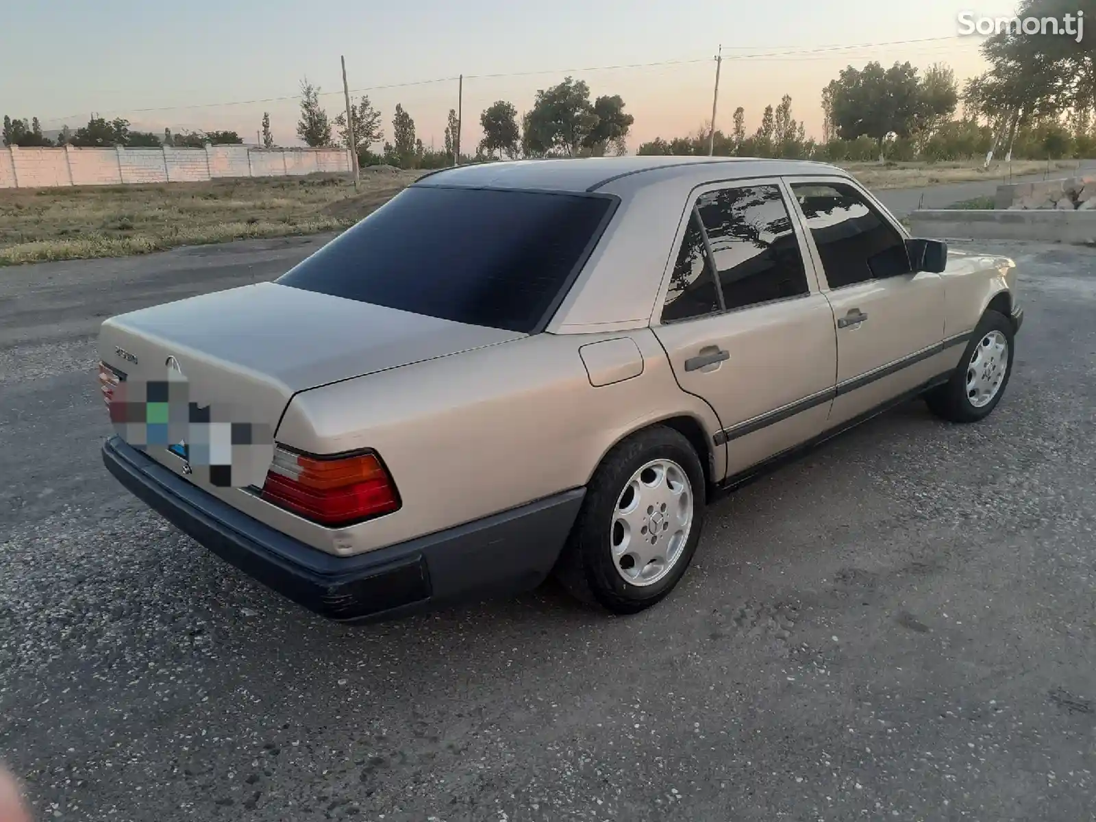 Mercedes-Benz W124, 1986-4