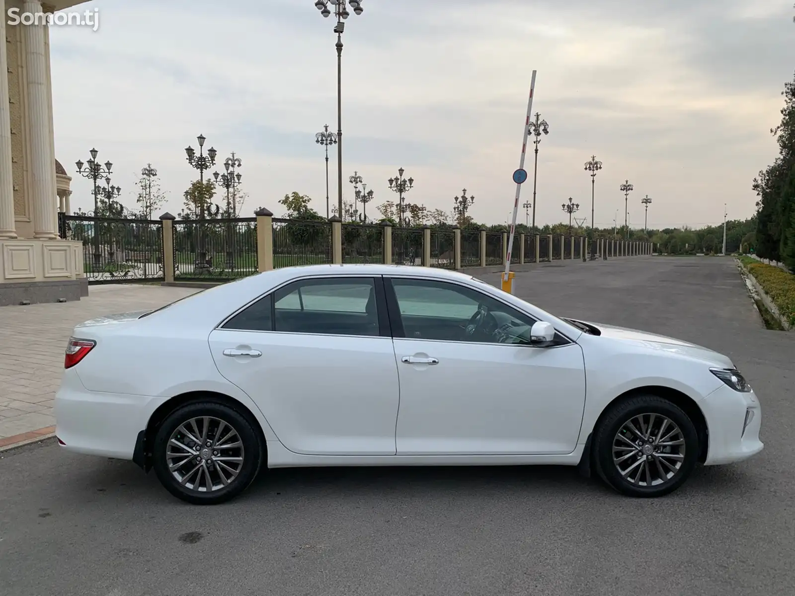 Toyota Camry, 2016-7