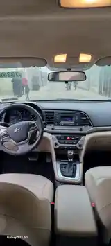 Hyundai Elantra, 2018-12