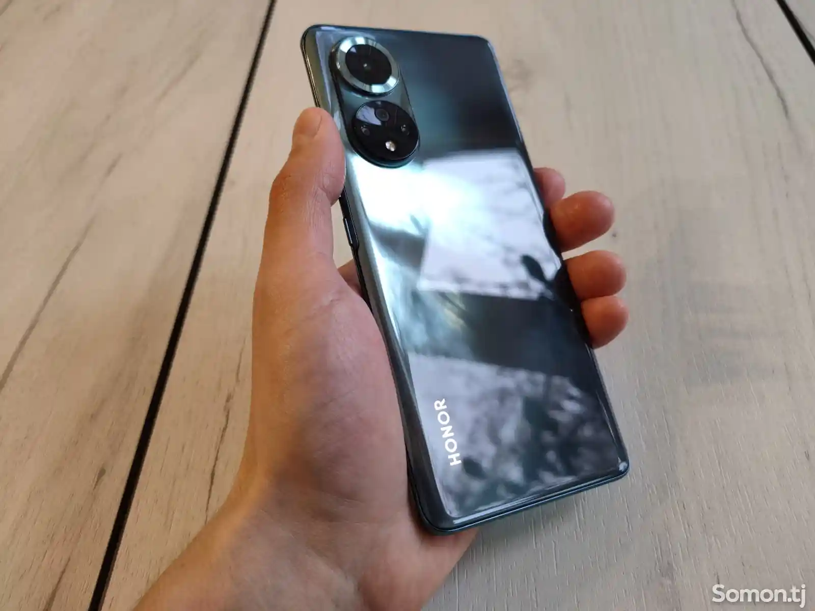 Телефон Honor-1