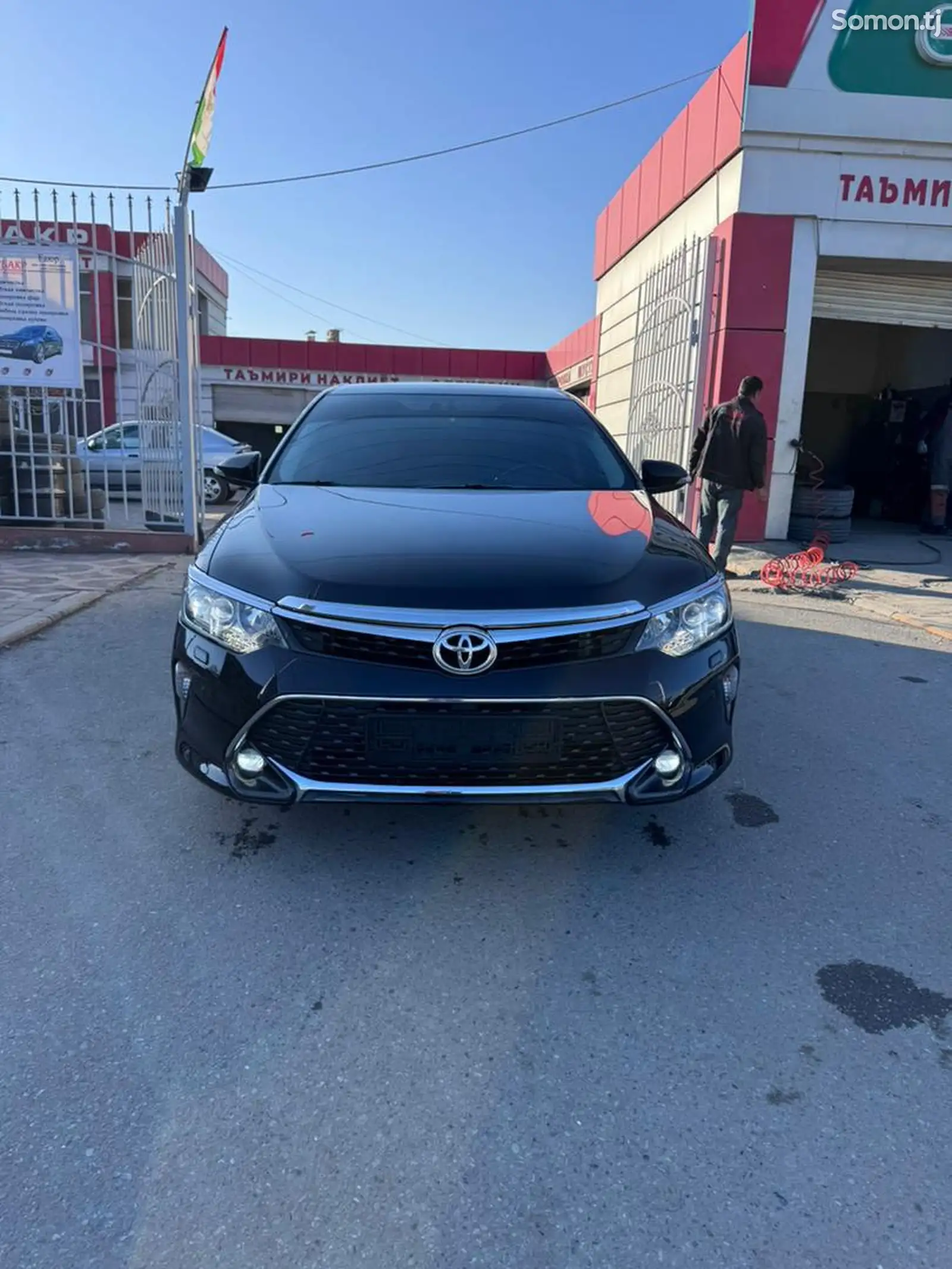 Toyota Camry, 2017-1