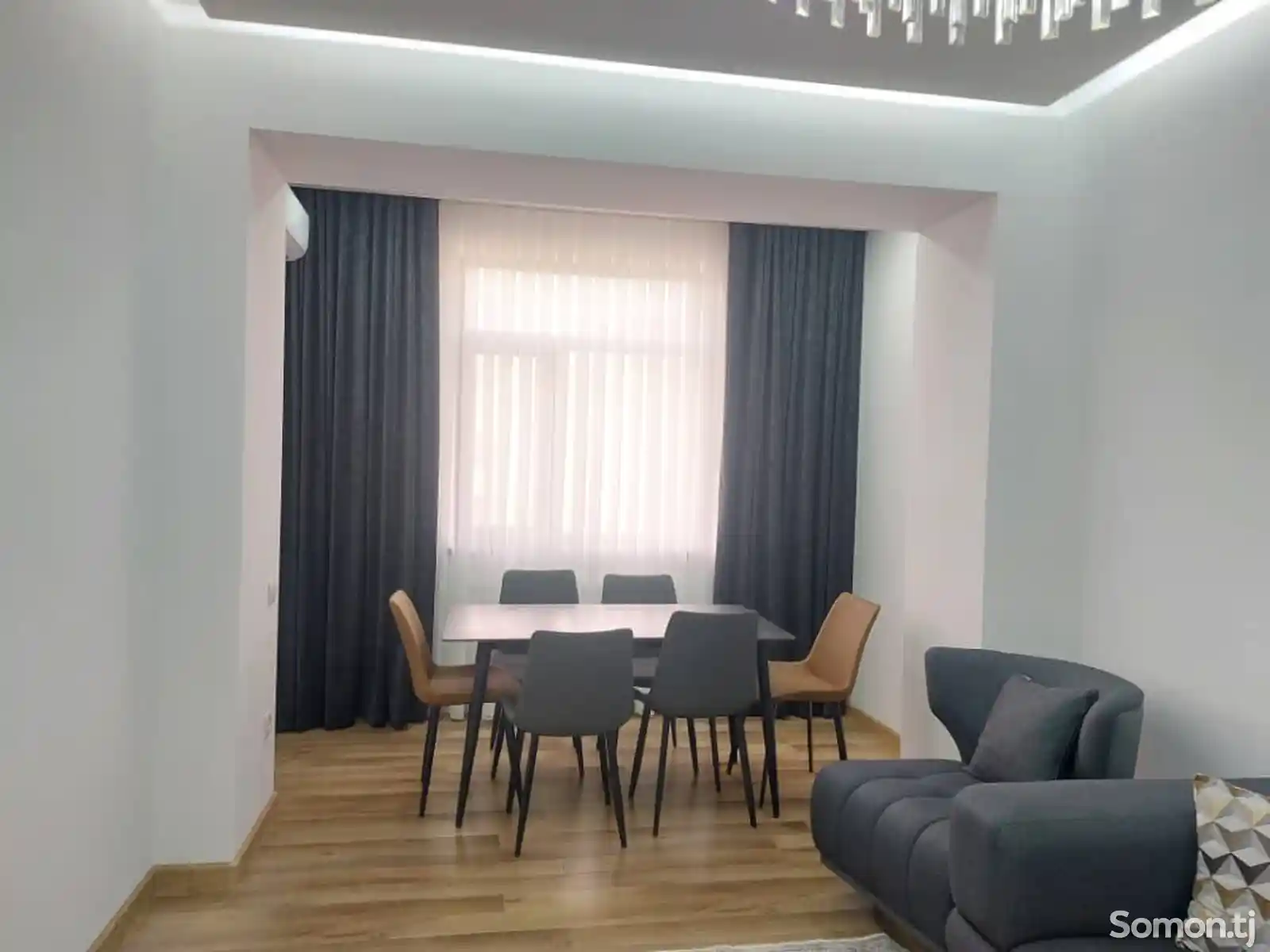 2-комн. квартира, 17 этаж, 60м², дом печать -1