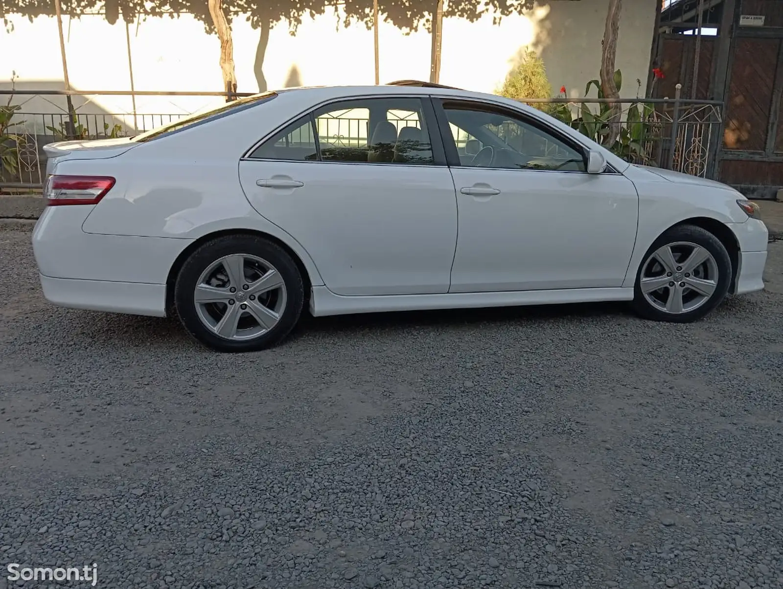 Toyota Camry, 2010-5