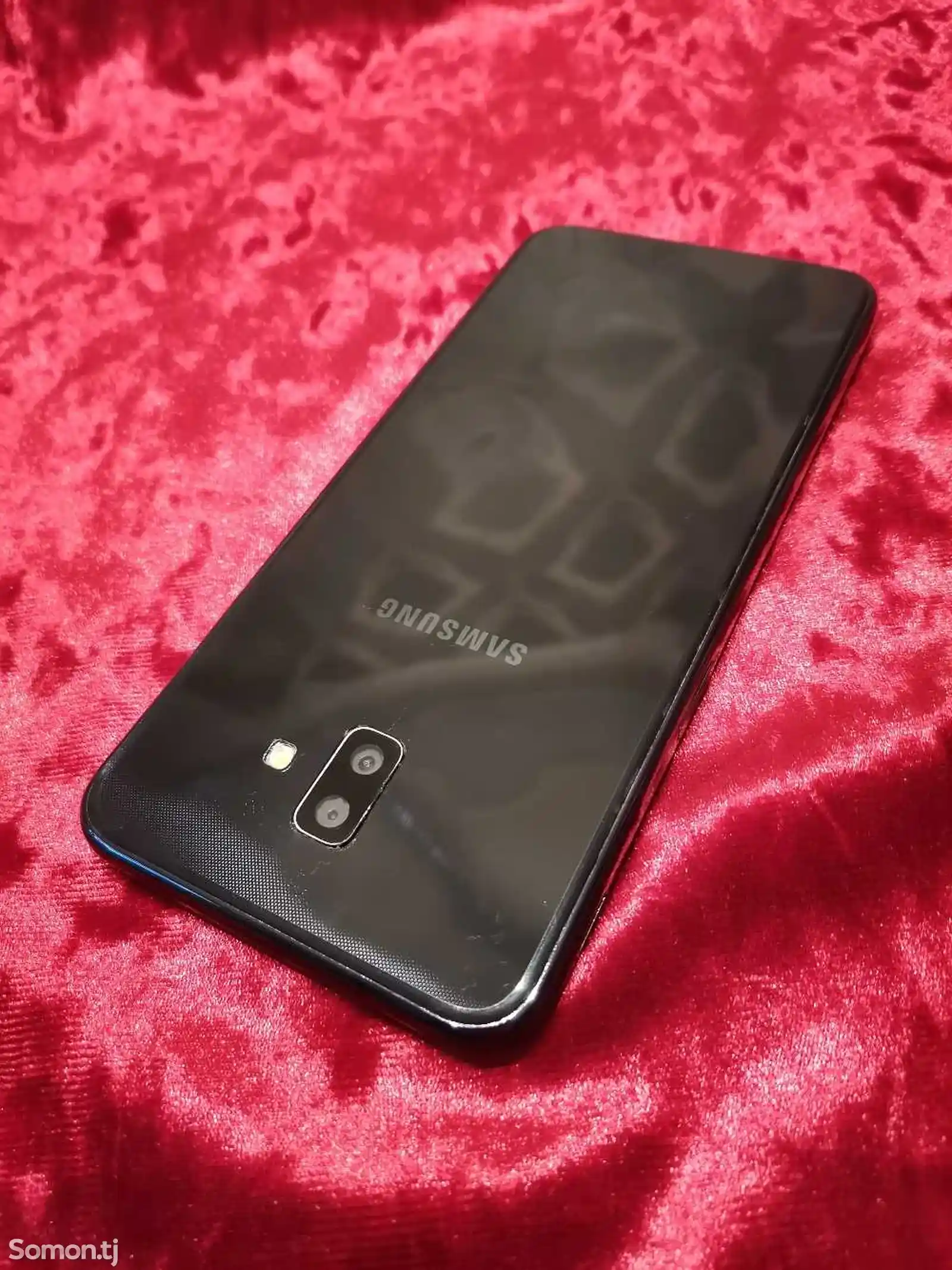 Samsung Galaxy J6+-4