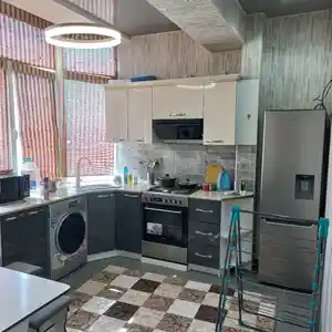 2-комн. квартира, 6 этаж, 60м², Универмаг