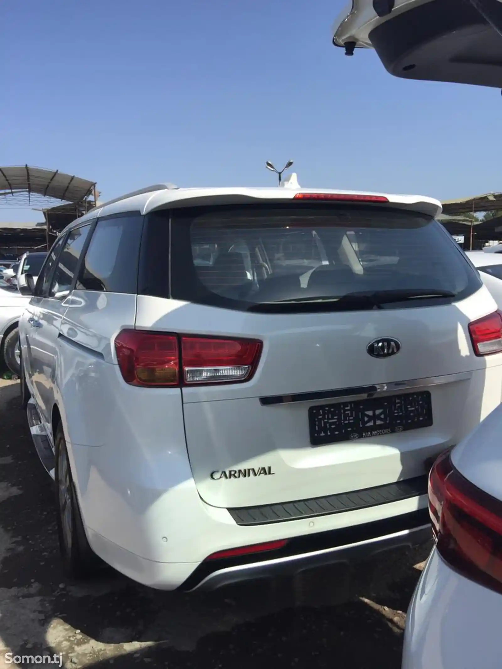 Kia Carnival, 2015-2