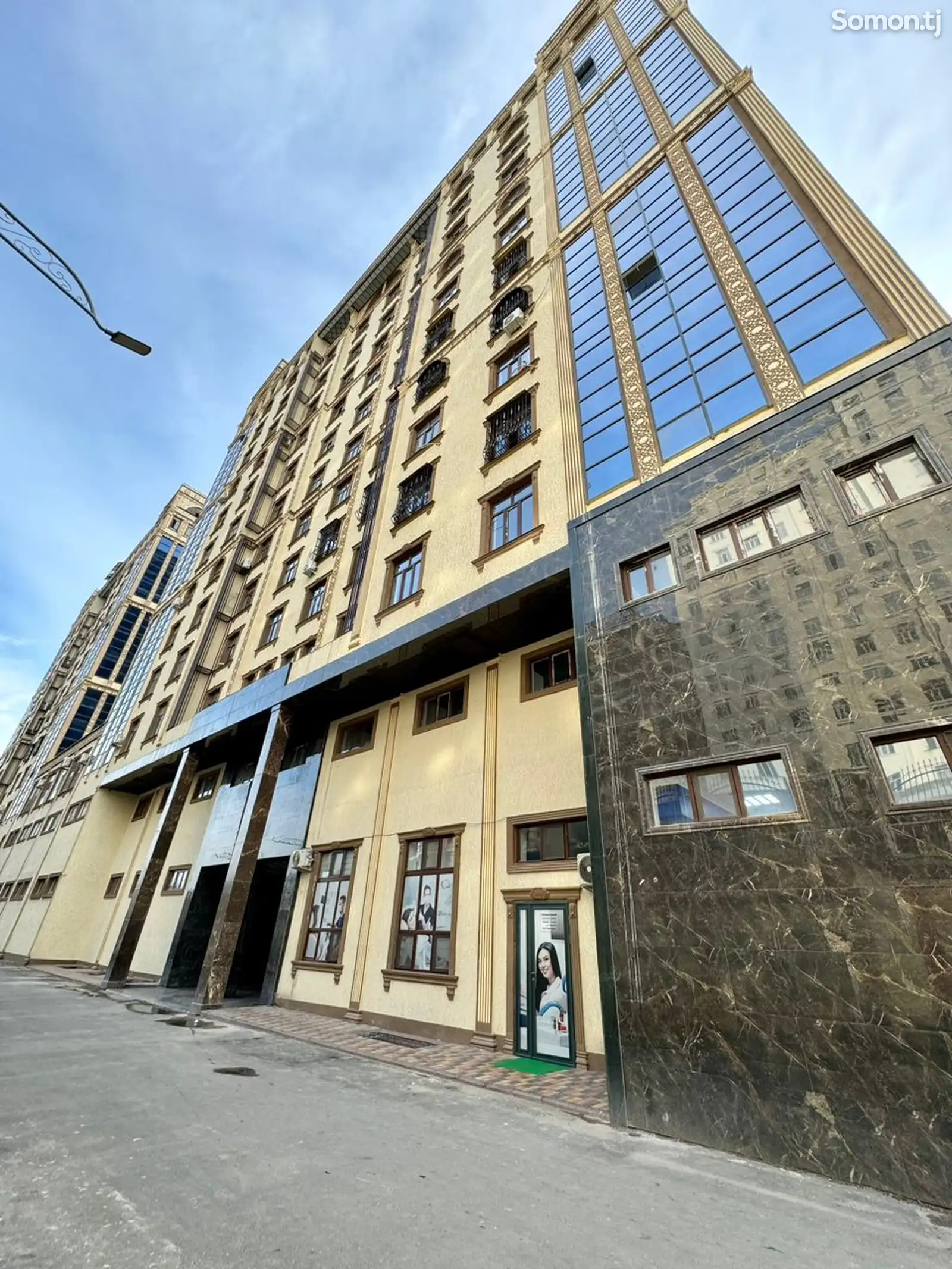 3-комн. квартира, 3 этаж, 138 м², исмоили сомони, Мехргон-1