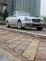 Mercedes-Benz E class, 2000-5