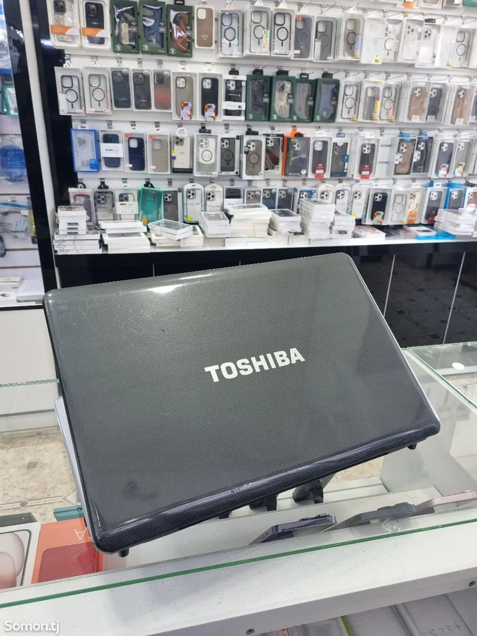 Ноутбук Toshiba 17-1