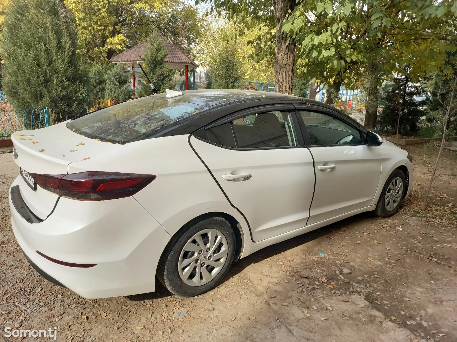 Hyundai Elantra, 2017-1