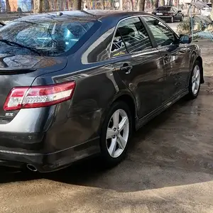 Toyota Camry, 2011