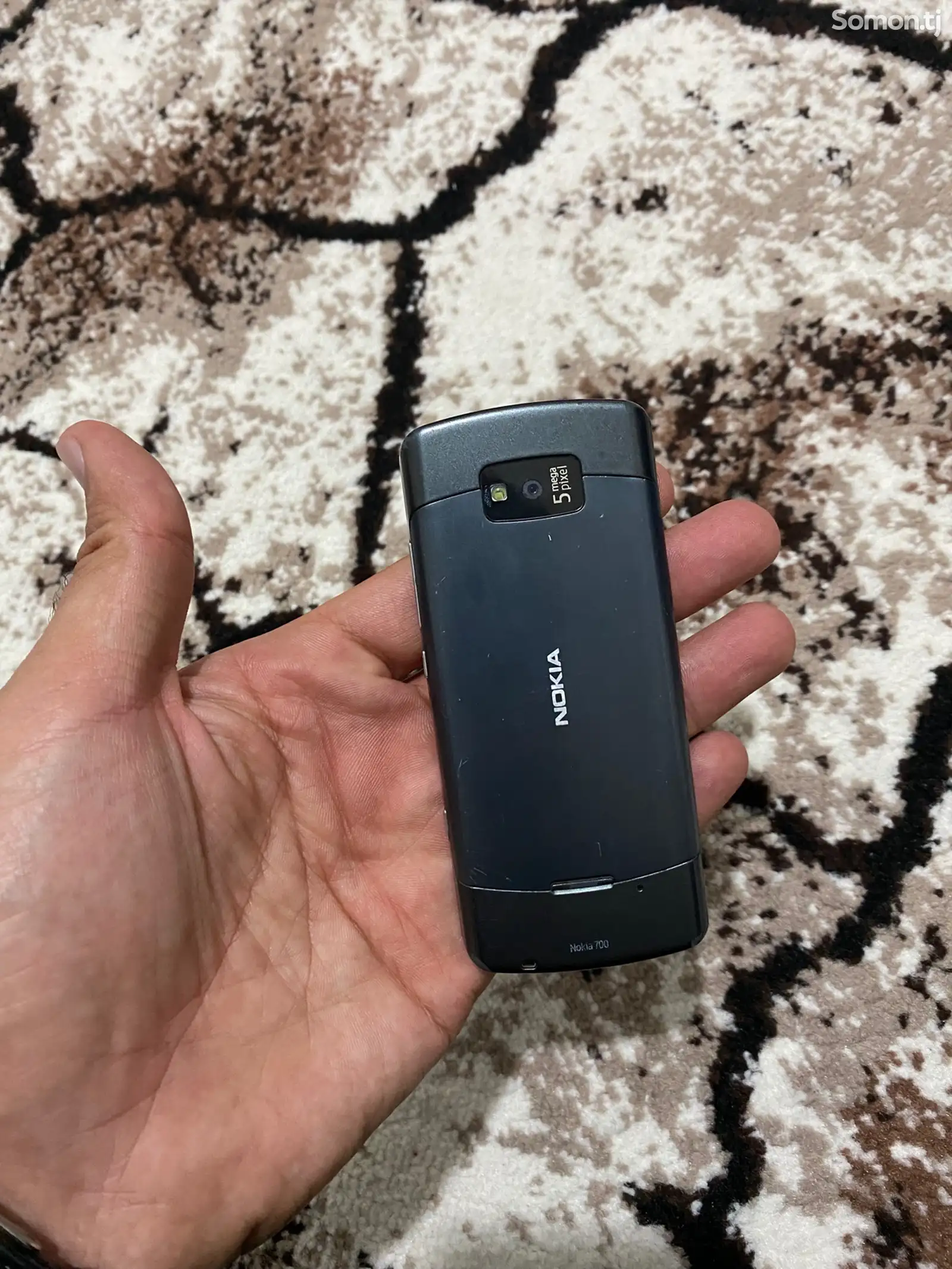 Nokia 700-7