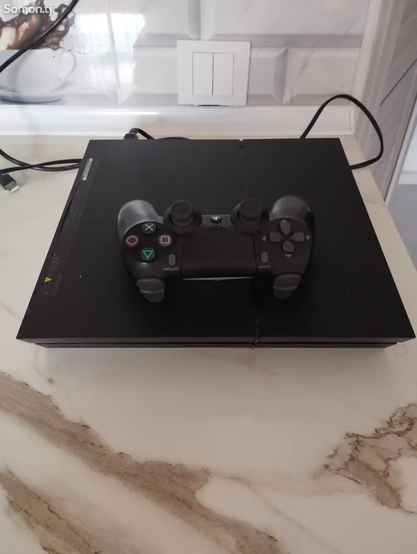 Игровая приставка Sony PlayStation 4-1