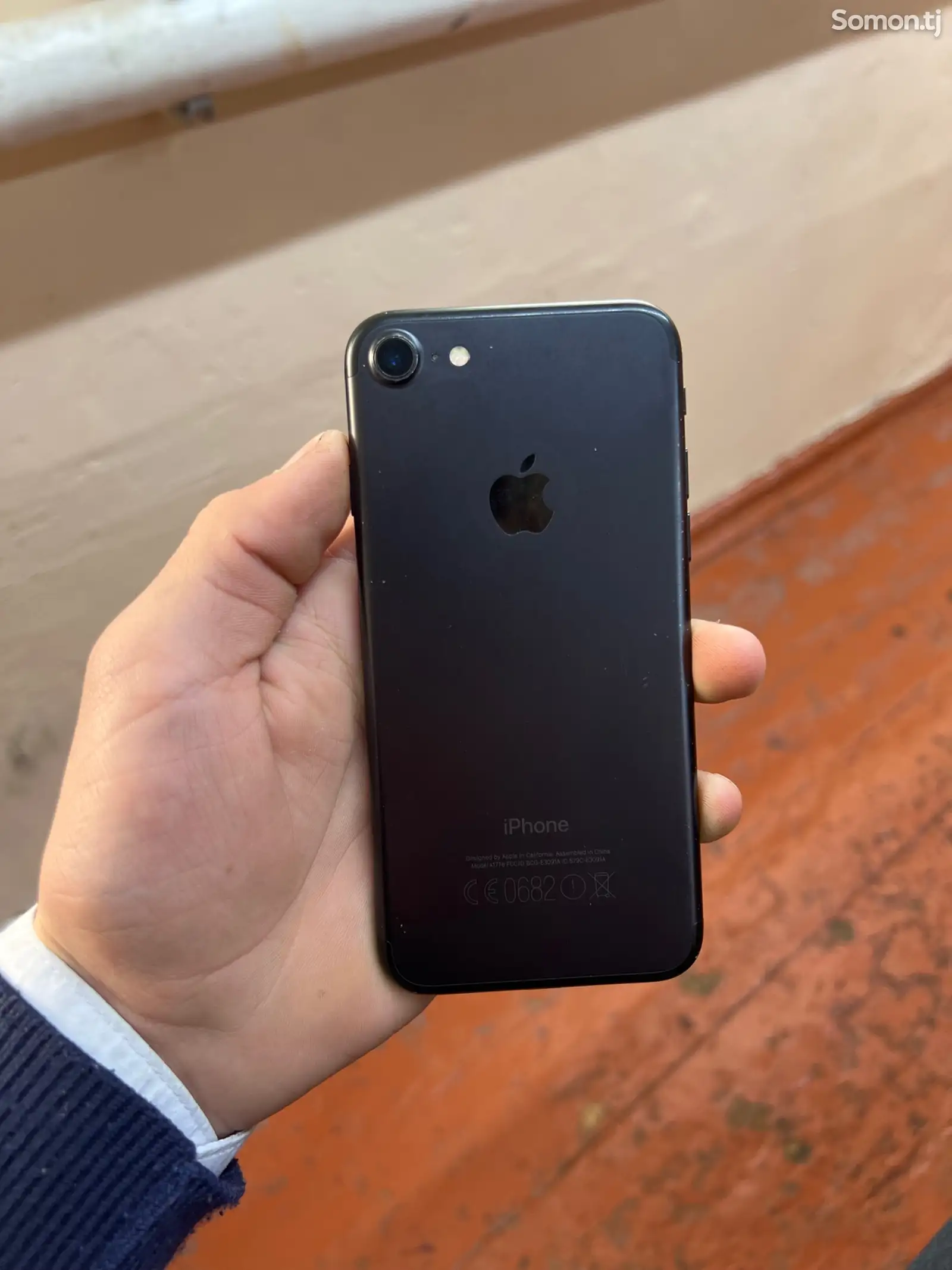 Apple iPhone 7, 32 gb-1