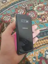 Samsung Galaxy S10E-3