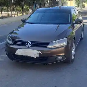 Volkswagen Jetta, 2011