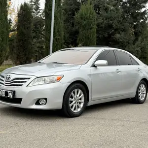 Toyota Camry, 2010