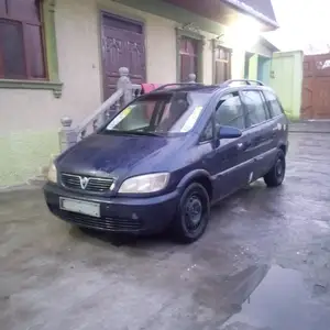 Opel Zafira, 2000