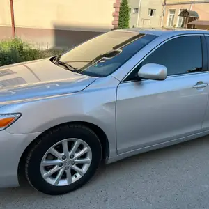 Toyota Camry, 2011