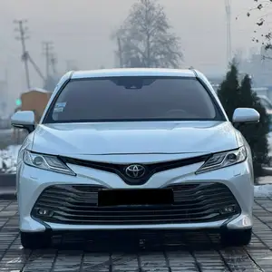 Toyota Camry, 2018