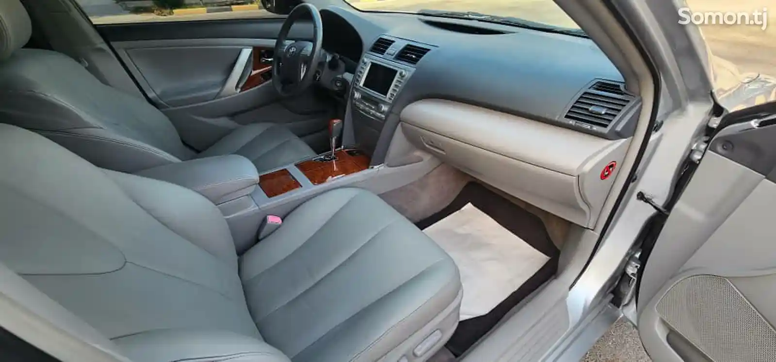 Toyota Camry, 2011-9