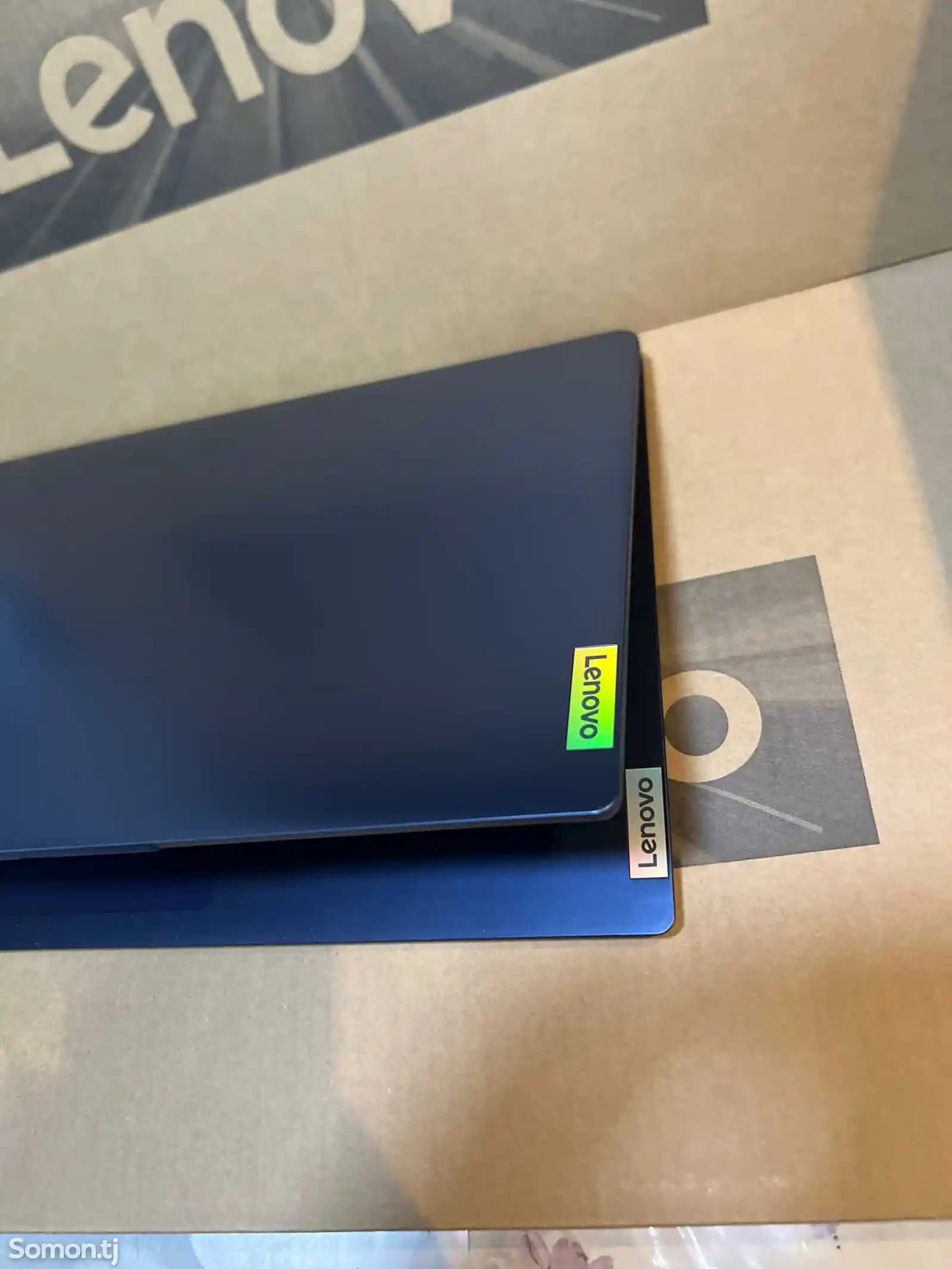 Ноутбук Lenovo V15 8GB 256Gb Integrated Abyss blue-6