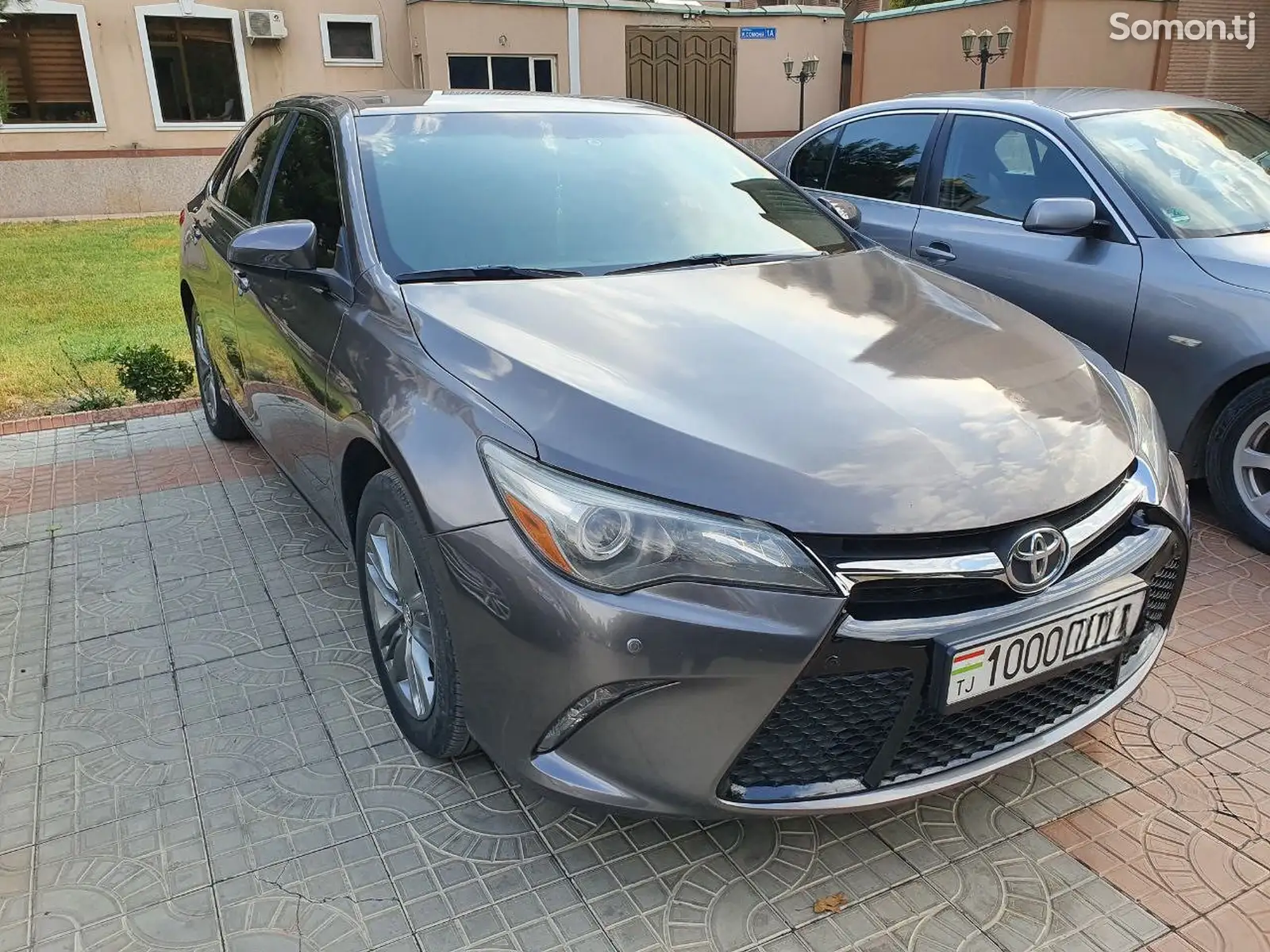 Toyota Camry, 2017-1