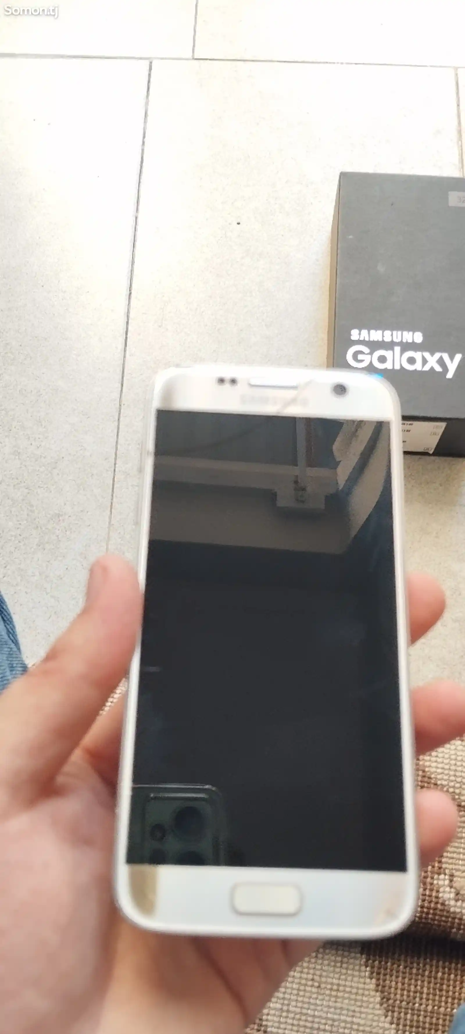 Samsung galaxy S7 gold-2