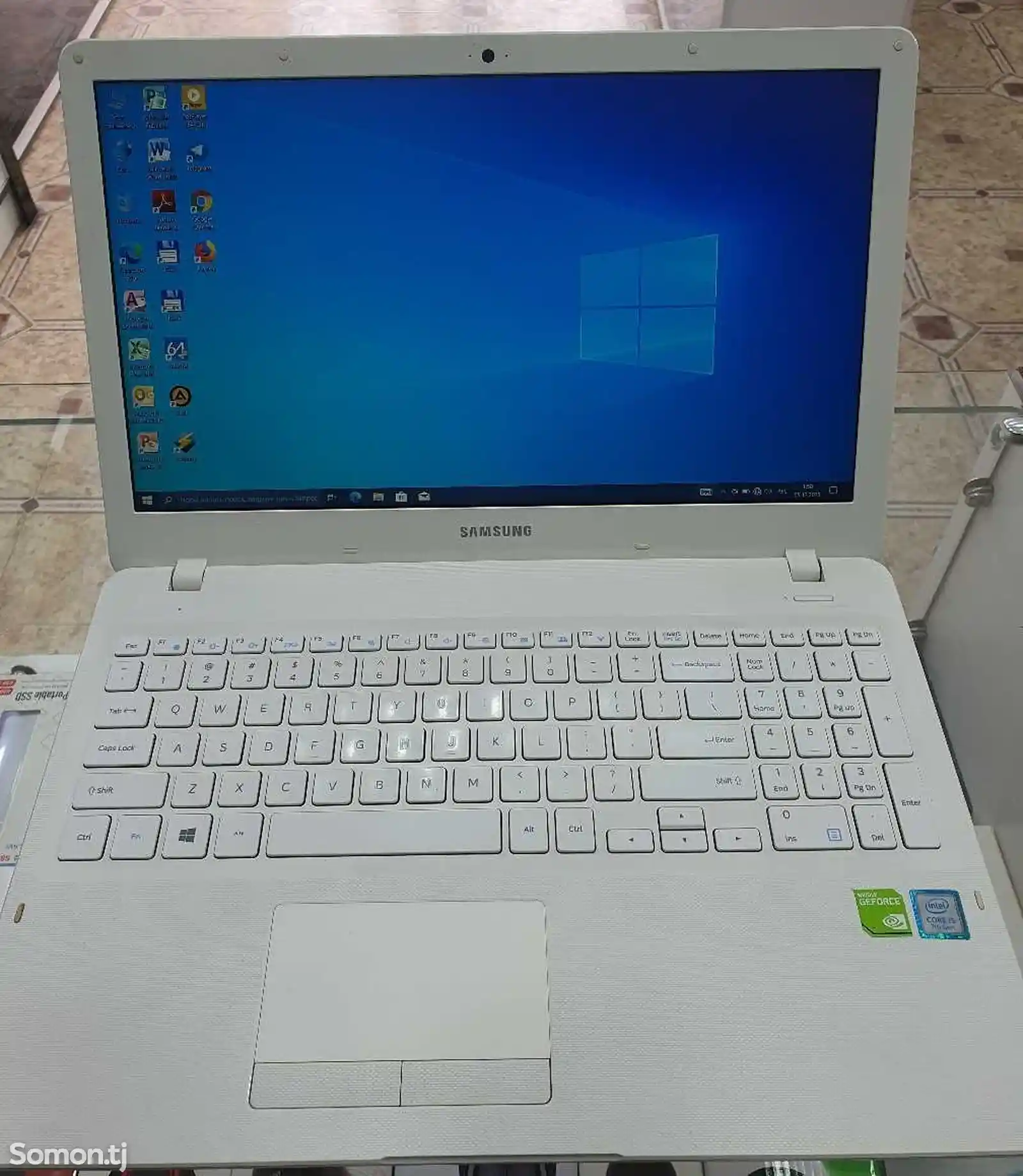 Ноутбук Samsung Core I5 7gen 8gb/256ssd-1