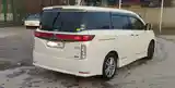 Nissan Elgrand, 2014-2