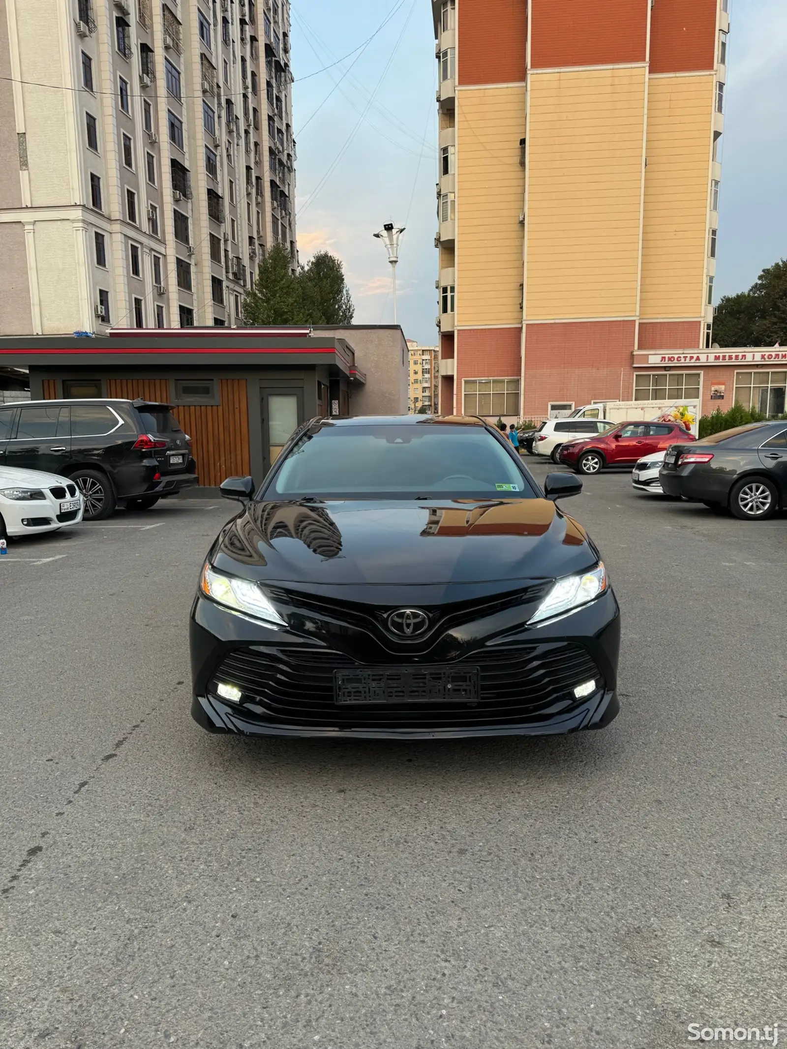 Toyota Camry, 2019-9