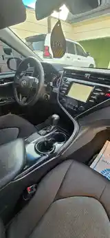 Toyota Camry, 2018-9