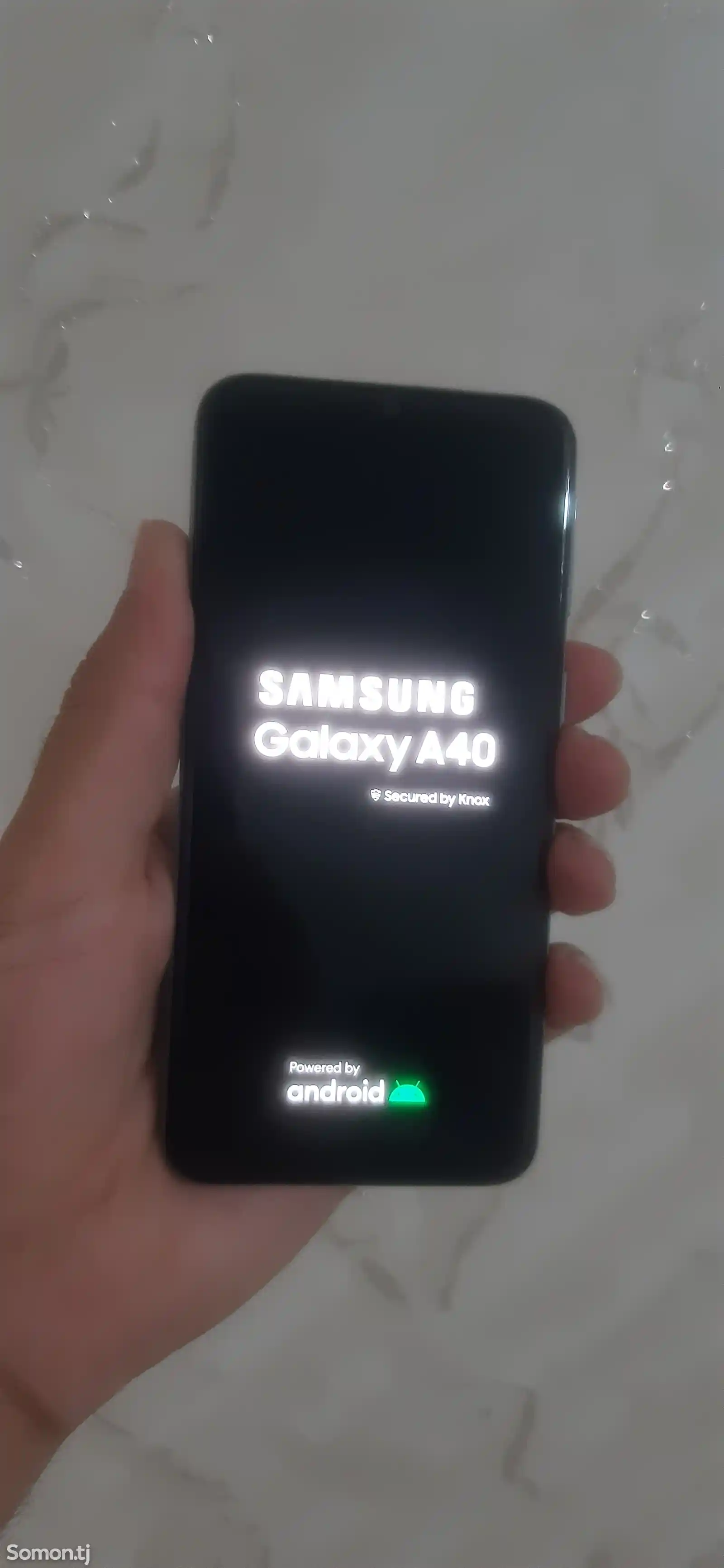 Samsung Galaxy A40-2